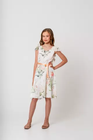 Mingnelin sifonkimekko, Roses